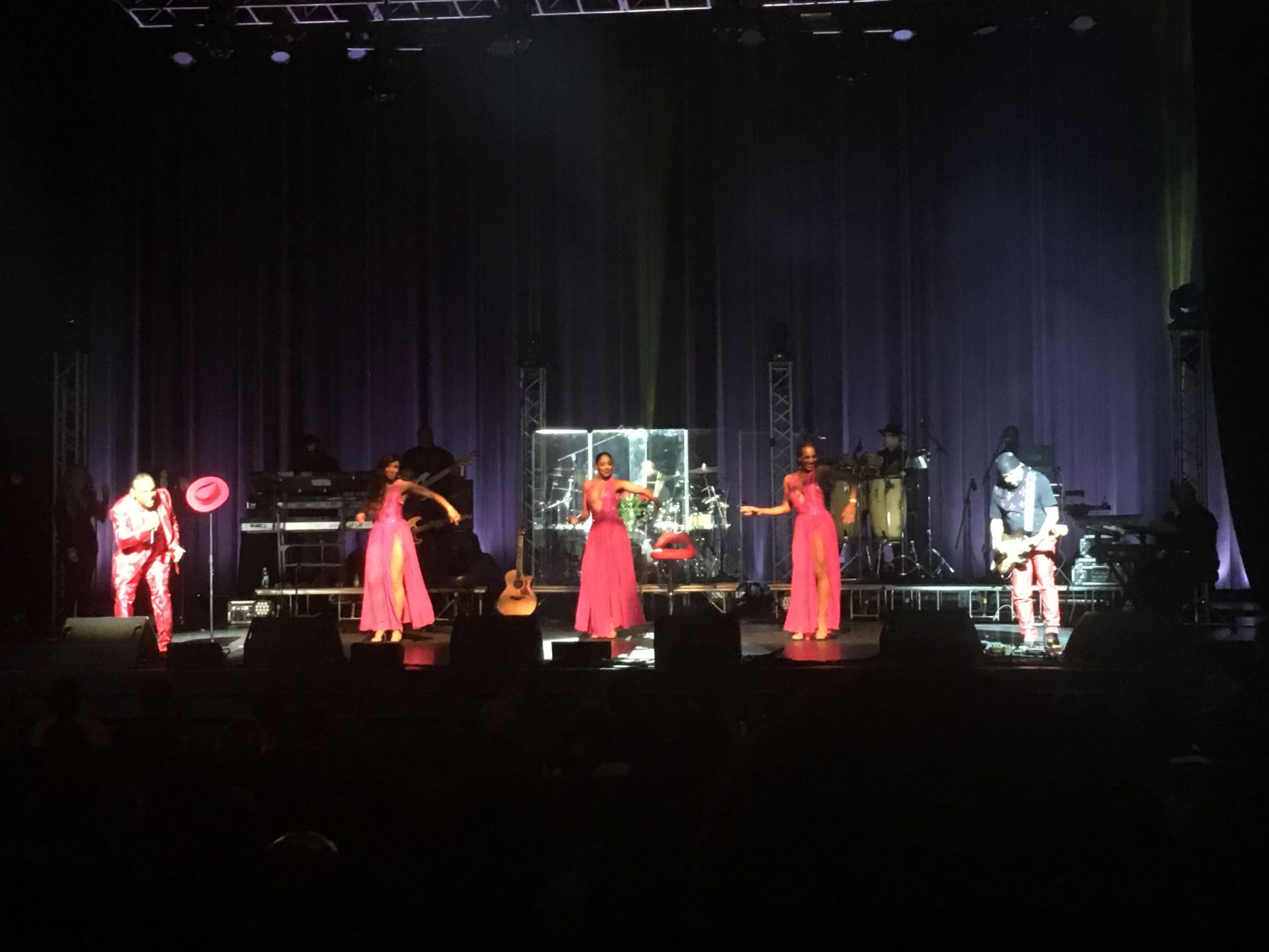 Ron & Ernie Isley are on stage with the Isley Brothers Dancers.